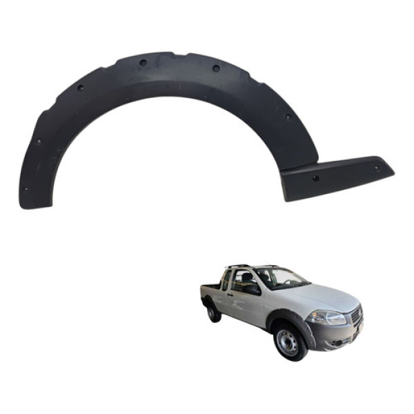 Moldura Paralama Traseiro Direito Fiat Strada Working 2012 Preto