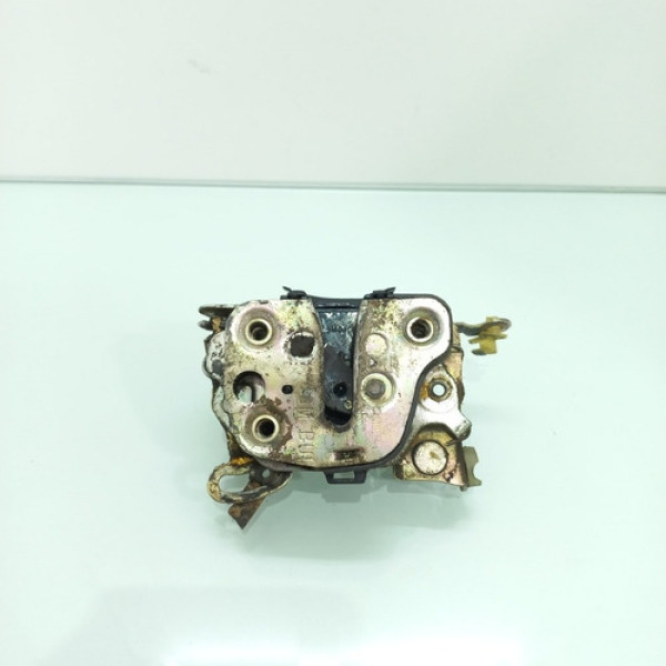 Fechadura De Porta Dianteira Lado Direito Corsa Wind 1996