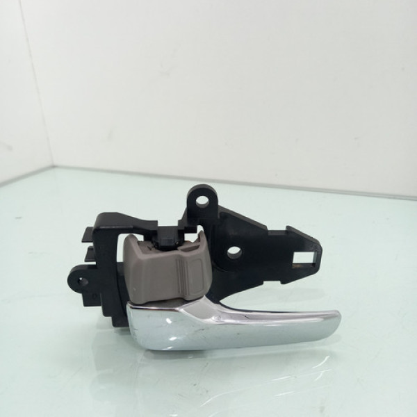 Maçaneta Interna Traseira Le Mitsubishi L200 Triton 2008/10