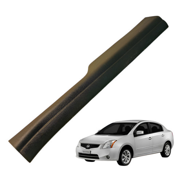 Soleira Interna Dianteira Direita Nissan Sentra 2011 2012 Preto