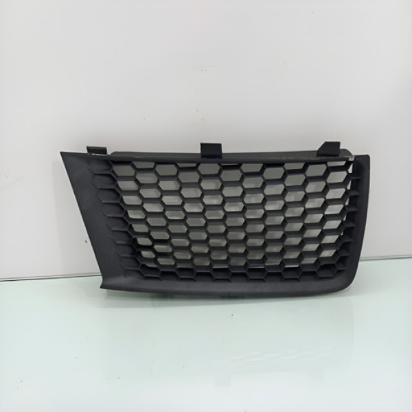 Grade Parachoque Lado Direito Renault Sandero 1.0 16v 2011 Mate