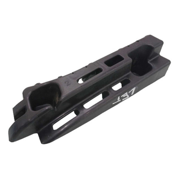 Guia Parachoque Traseiro Esquerdo Gm Cruze Ltz 2014