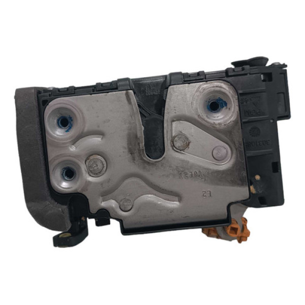 Fechadura Dianteira Esquerda  Chevrolet Onix Lt 1.4 8v  2017