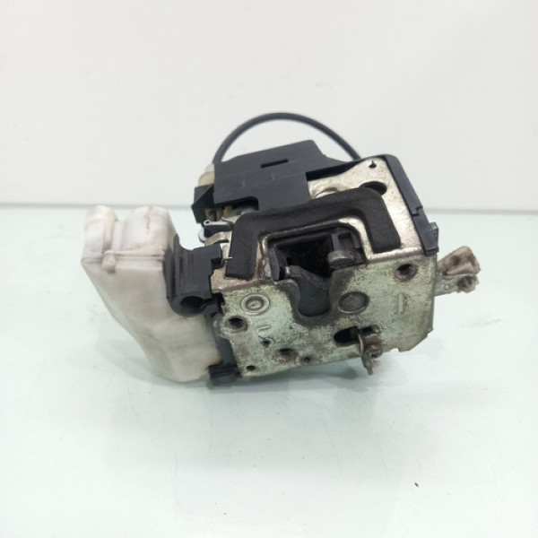 Fechadura Porta Dianteira Lado Direito Fiat Palio 2008 2010